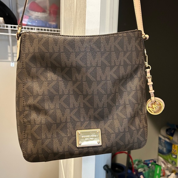 Michael Kors Leather Jet Set Large Logo Brown And Gold Crossbody Messenger Bag - Picture 1 of 16